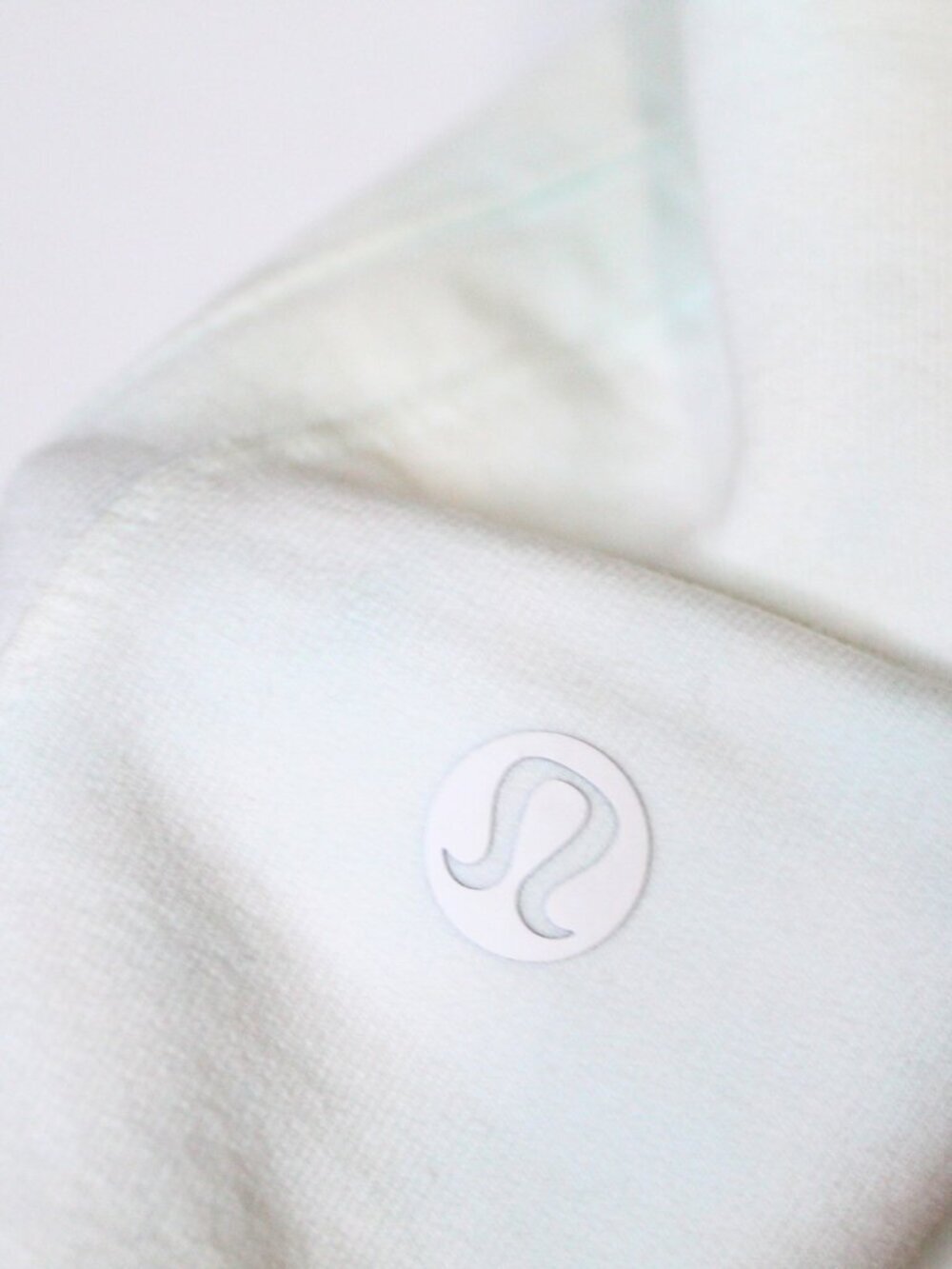 Lululemon women's shorts size 4 cotton candy French Terry high rise 6" inseam - Picture 9 of 11